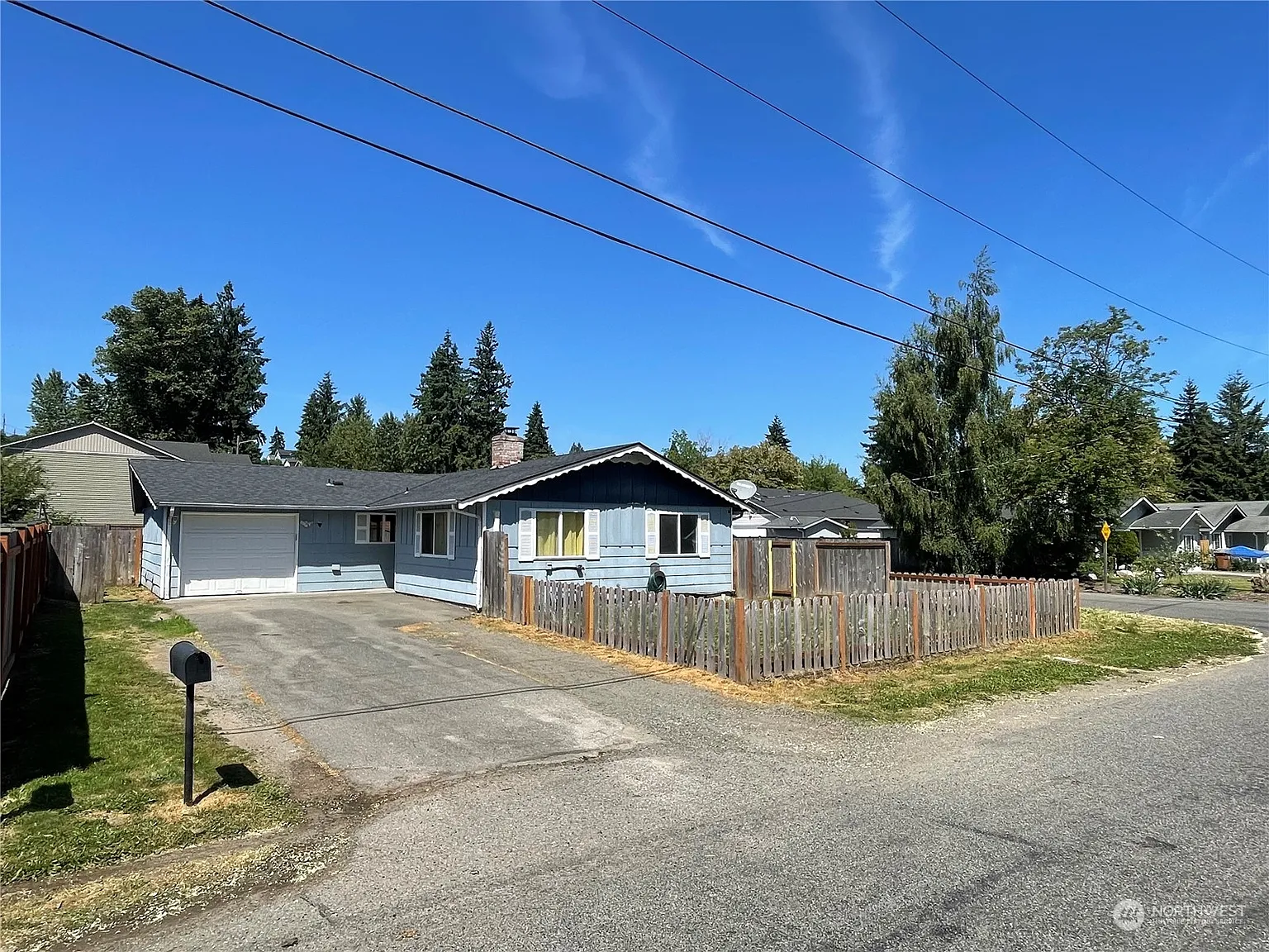 5702 E M Street photo 1