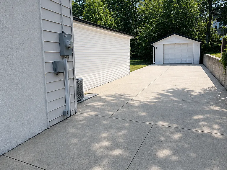 6034 Elizabeth Ave — Photo 18