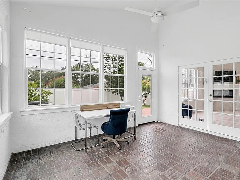 1006 Nottingham St — Photo 29