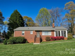 138 Point Cir, Belmont, NC 28012
