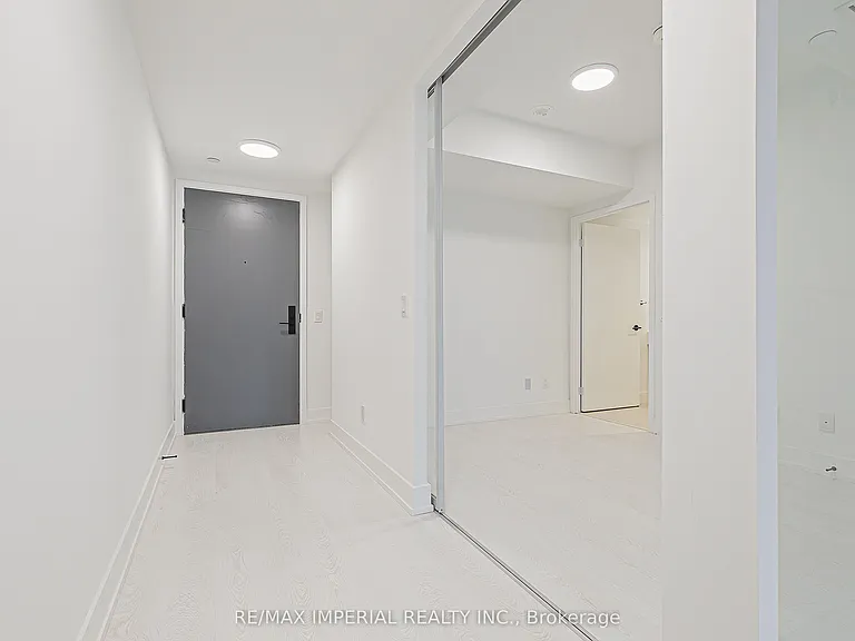 308 Jarvis St #305 — Photo 9