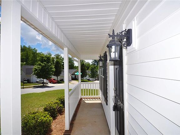 3rd image of 3901 Bluestem Dr