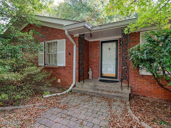 3rd image of 2509 Walbrook Dr