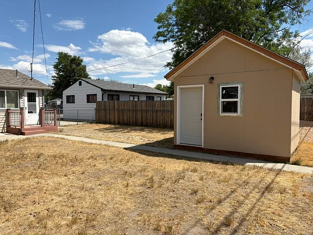 1534 Cody Ave — Photo 6