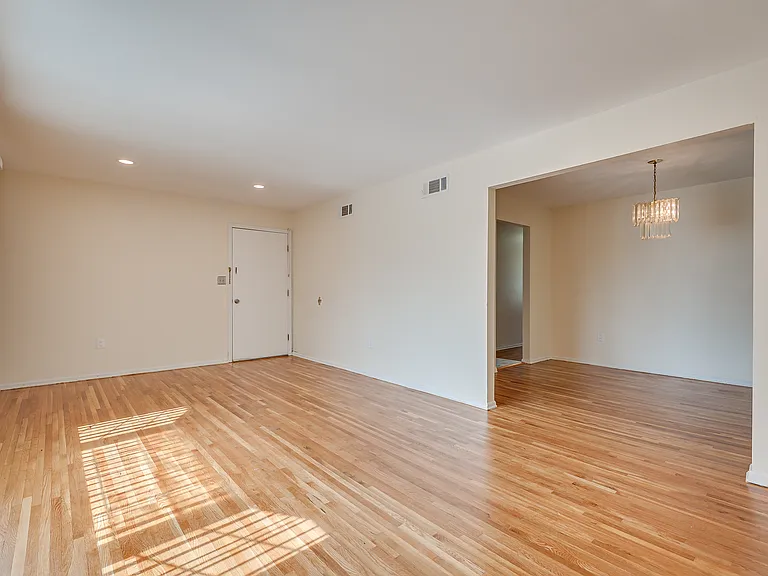 841 Walnut St #2 — Photo 7