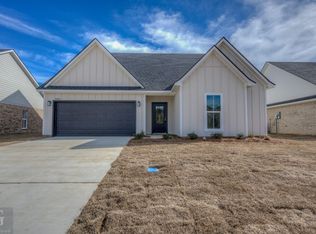 5040 Falcon Bay Dr, Shreveport, LA 71107