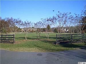 3rd image of 8650 Arbor Oaks Cir