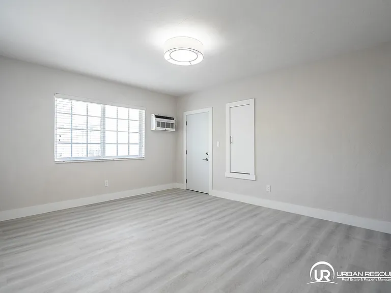 2418 Flamingo Dr #8 — Photo 21