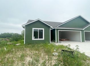 517 Oakbrook Pl, Manhattan, KS 66503