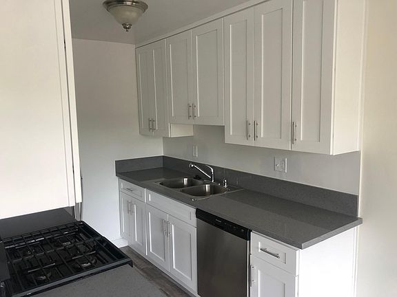 5th image of 802 W Knoll Dr APT 101
