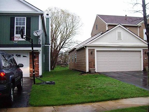 2nd image of 2S582 River Oaks Dr