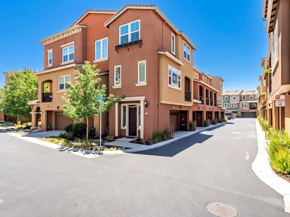 38953 Trillium Way, Newark, CA 94560