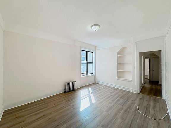 2nd image of 49 St Nicholas Ter APT 54A