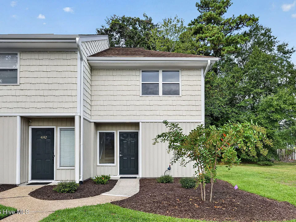 4140 Spirea Dr