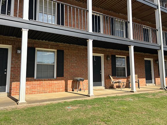 3rd image of 106H Riverbend Cmns