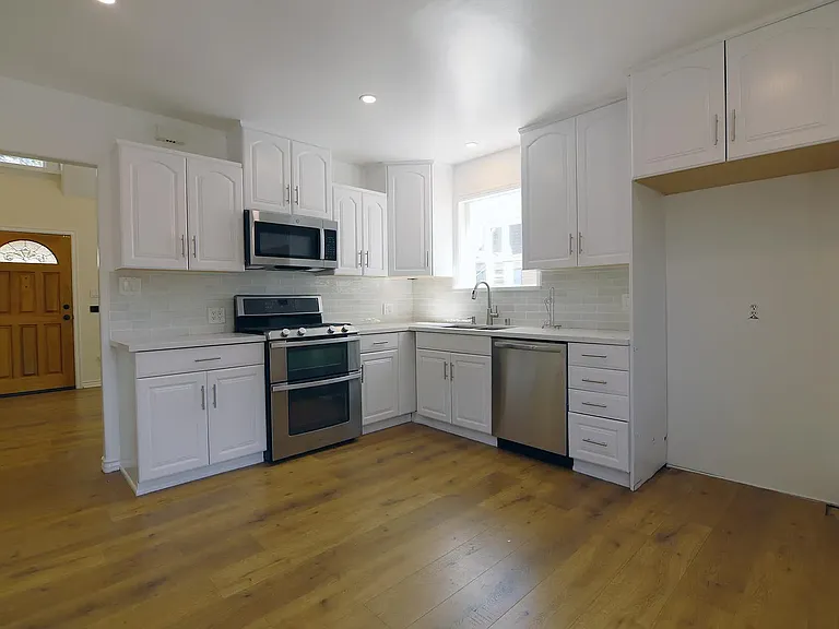3124 Altura Ave — Photo 5