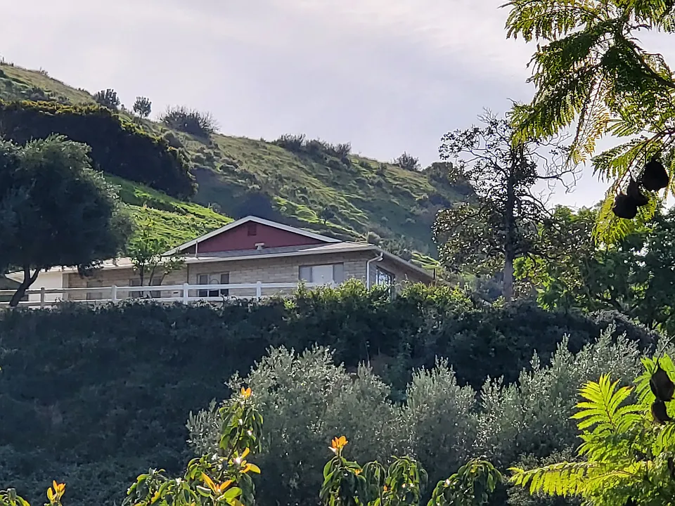 La Tuna Canyon Rd
