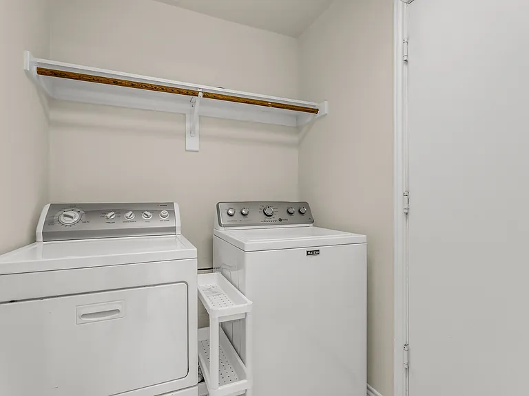 2429 Clear Field Dr — Photo 41