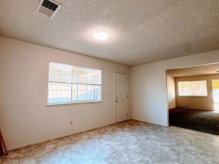 4136 Oberon Ave — Photo 8