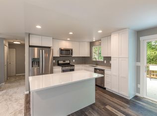 23316 SE 266th St, Maple Valley, WA 98038