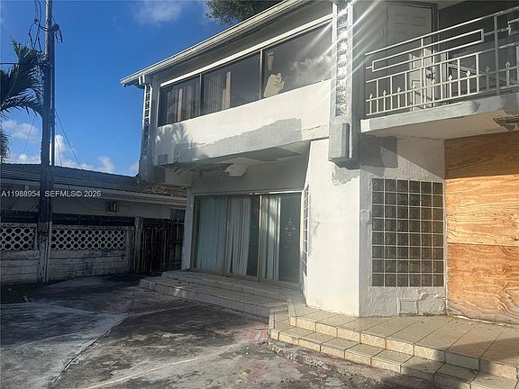 3rd image of 1977 NE 119th Rd