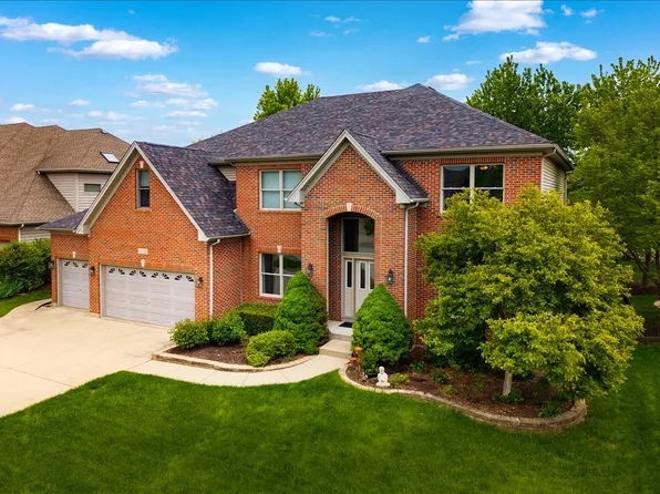 3332 Farmgate Dr, Naperville, IL 60564