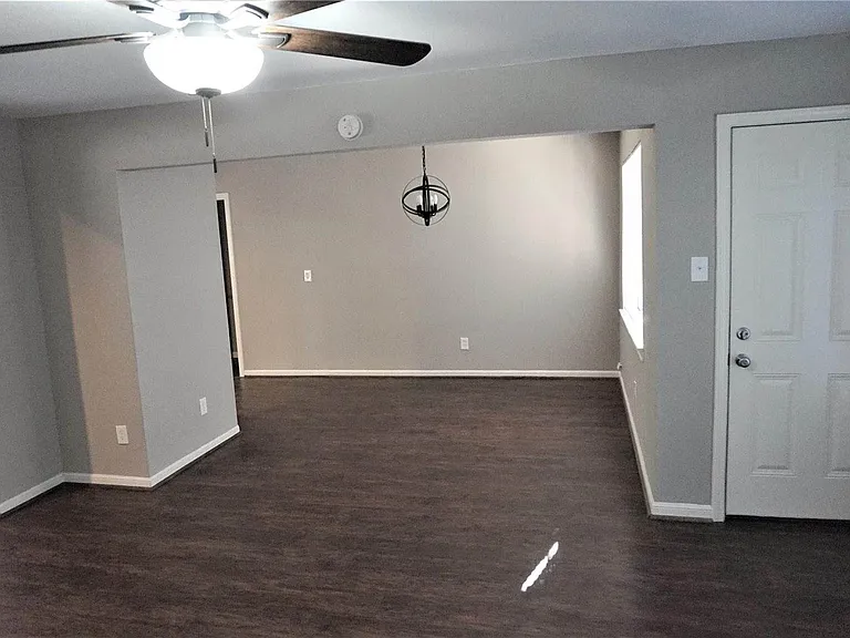 2727 Tinechester Dr — Photo 11