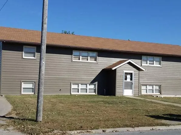 314 Stratford Dr APT 4, Emporia, KS 66801