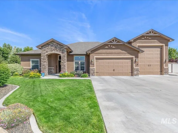 11954 W Meadowfalls Dr, Star, ID 83669