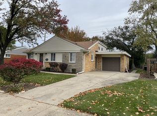 471 E Park Ave, Elmhurst, IL 60126