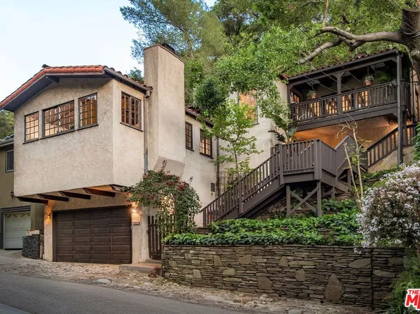 9850 Yoakum Dr, Beverly Hills, CA 90210