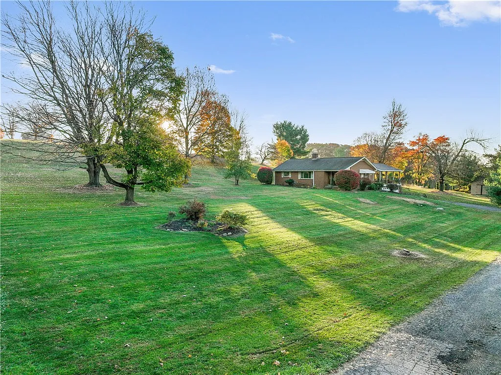 182 Wises Grove Rd photo 1