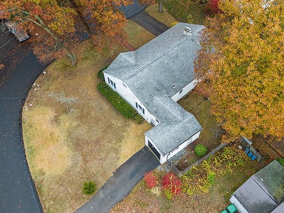 3rd image of 98 Cobleigh St