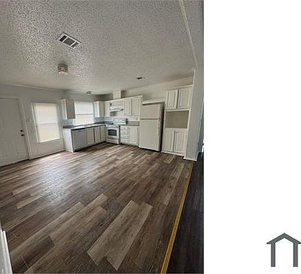2nd image of 11811 Greensbrook Forest Dr
