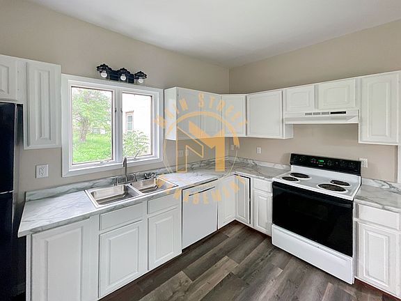 2nd image of 634 Grant St #A