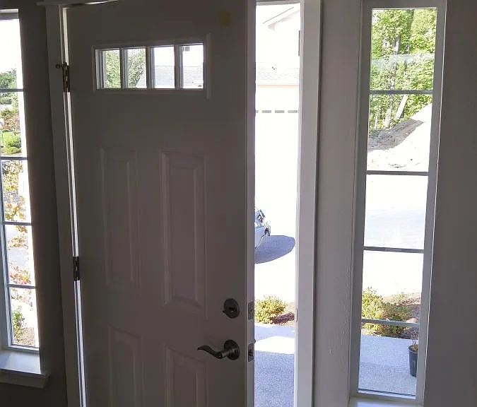 718 Freedom Ct SE — Photo 6