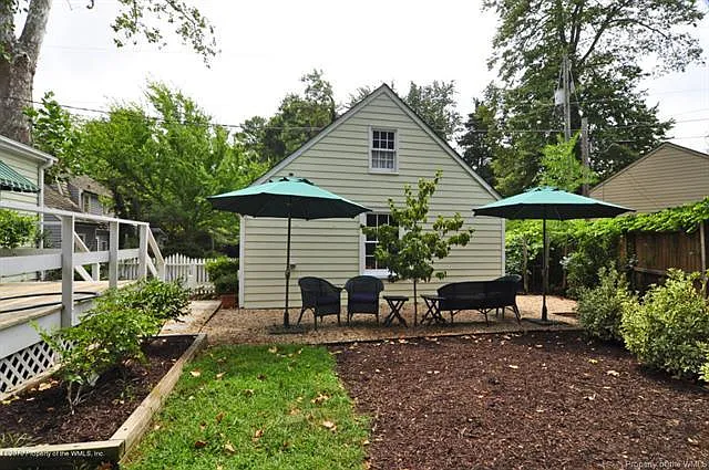 3 bed, 2.5 bath, 2138 sqft, $6,000 — Photo 3