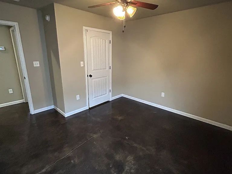 4700 Morton Dr — Photo 9