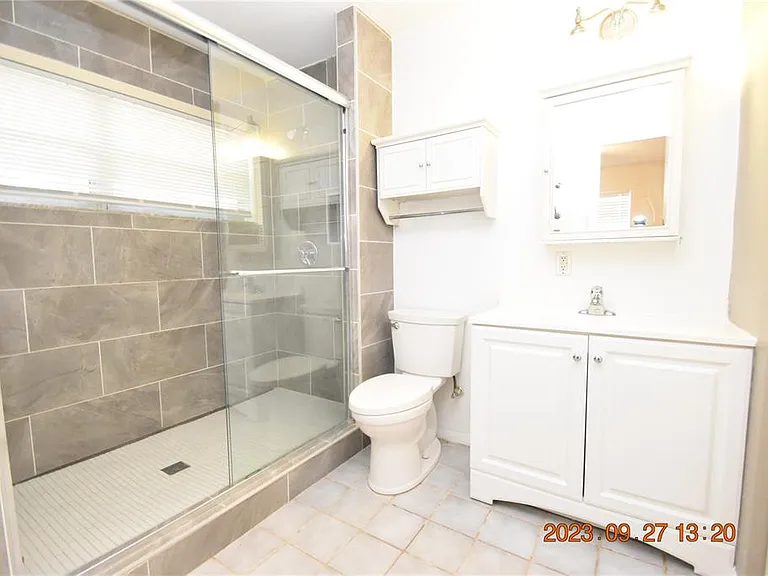 604 Southwood Cv — Photo 39