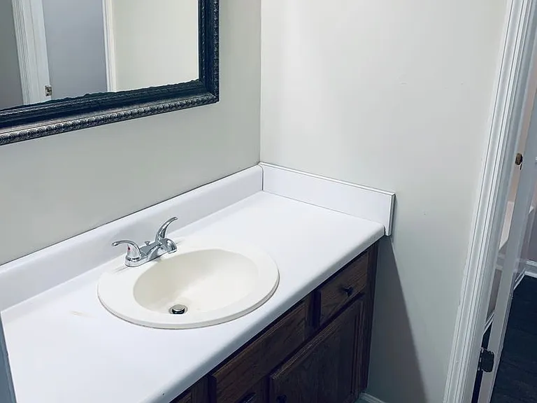 1100 Chinook St — Photo 11