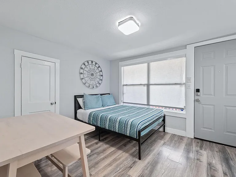 412 Drew St #4 — Photo 8
