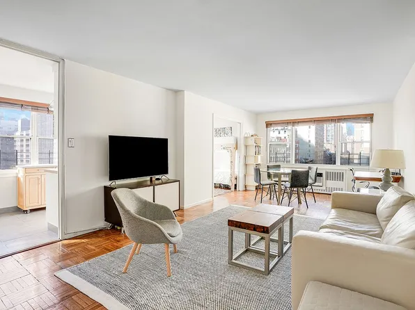 201 E 37th St APT 11D, New York, NY 10016
