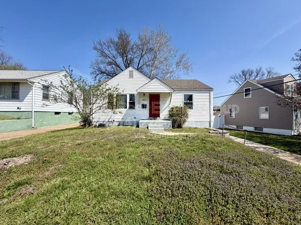 9905 Iveland Dr, Saint Louis, MO 63114