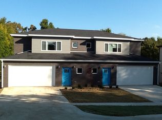2748 & 2750 W Wildwood Dr, Fayetteville, AR 72704
