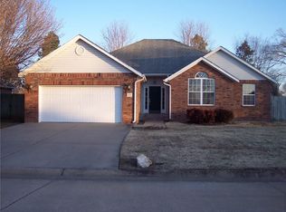 1308 Hunter Rdg, Siloam Springs, AR 72761