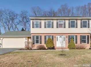 6118 Charing Cros, Mechanicsburg, PA