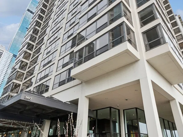 360 E Randolph St APT 405, Chicago, IL 60601