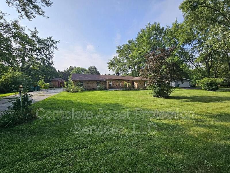 1st image of 8911 Park Valley Ct