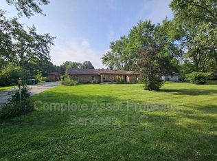 8911 Park Valley Ct, Hobart, IN 46342