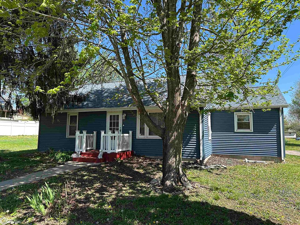 1st image of 306 Oak St
